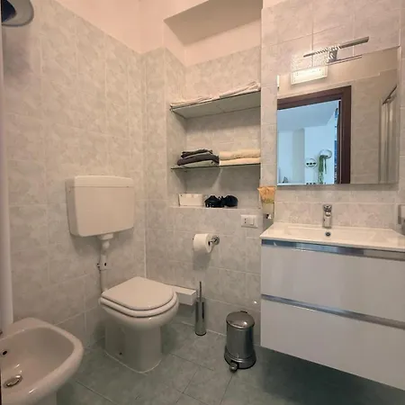 Lecco's Heart! Centro - A Due Passi Dal - Moderno E Luminoso Apartament *